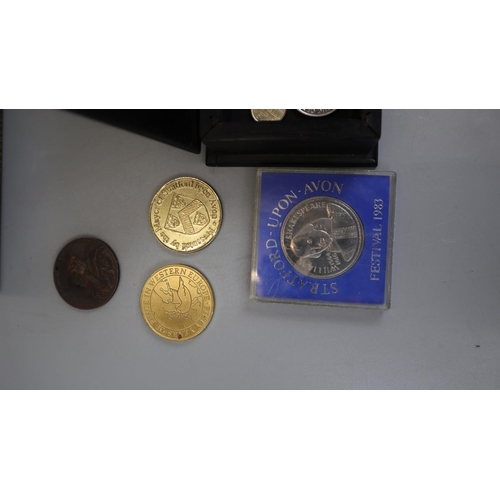 76 - Collection of coins