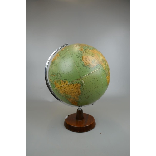 366 - Large vintage globe - Approx height: 47cm