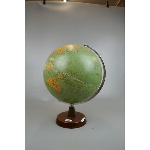 366 - Large vintage globe - Approx height: 47cm