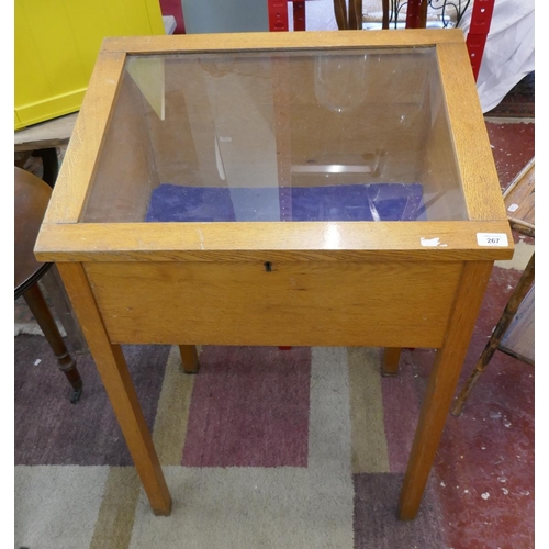 267 - Oak display cabinet on legs - Size approx: W: 64cm D: 48cm H: 92cm