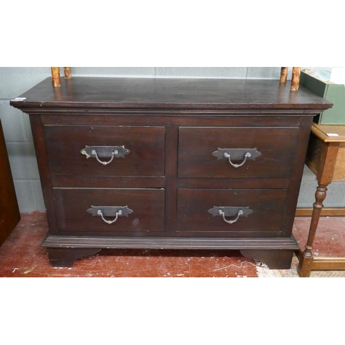 293 - Mahogany chest of 4 drawers - Approx size W: 120cm D: 49cm H: 80cm