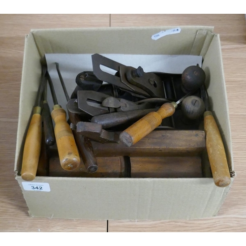 342 - Collection of vintage tools