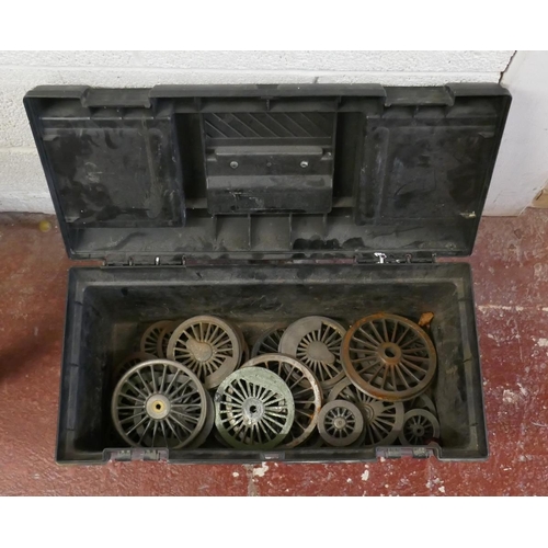 344 - Collection of model railway wheels