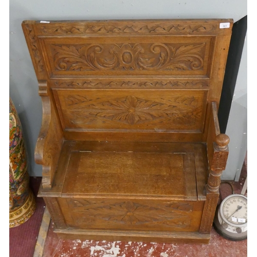 361 - Carved oak pew - Approx length: 89cm