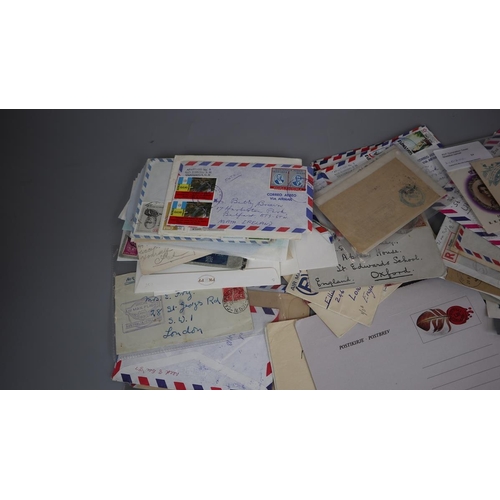 125 - Stamps - Covers box of World