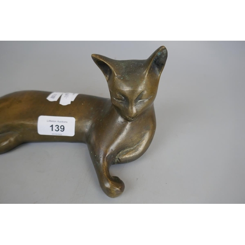 139 - Bronze cat