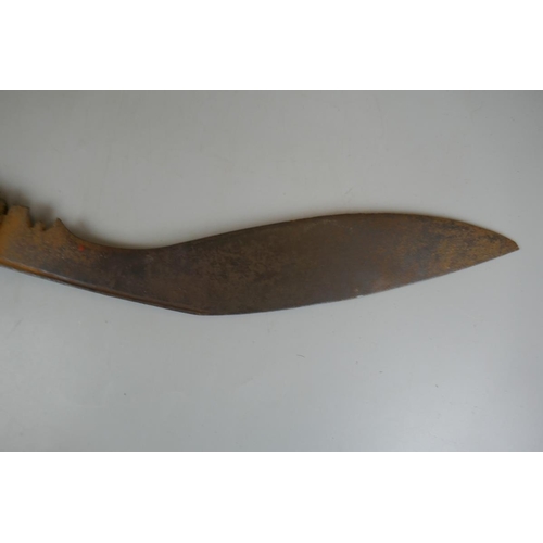 194 - Kukri knife and large animal horn