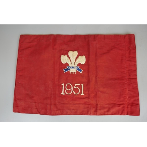 199 - 2 antique Rugby caps & England & Wales corner flag 1951