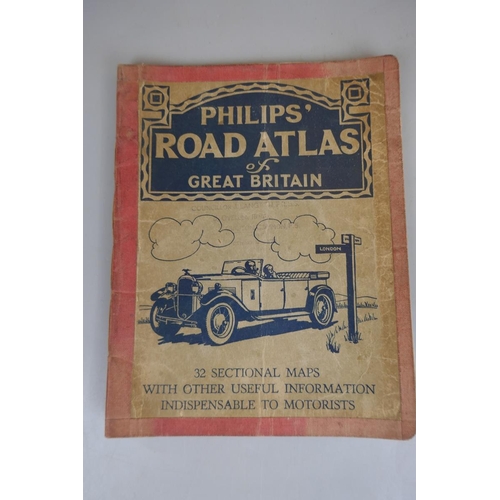 207 - RAC vintage badge and road maps