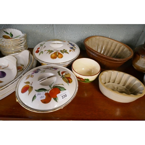 230 - Collection of ceramics to include Royal Worcester Evesham pattern & vintage jelly moulds