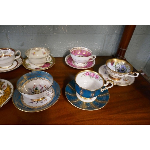 230 - Collection of ceramics to include Royal Worcester Evesham pattern & vintage jelly moulds