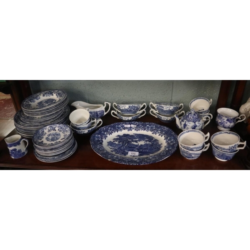 173 - Collection of blue & white china to include Heritage Mint