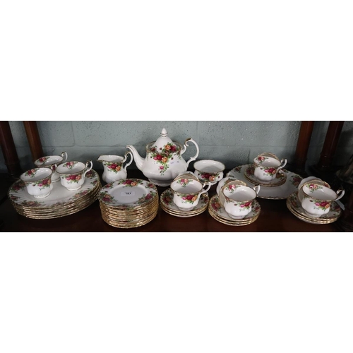 181 - Tea service - Royal Albert Old Country Roses