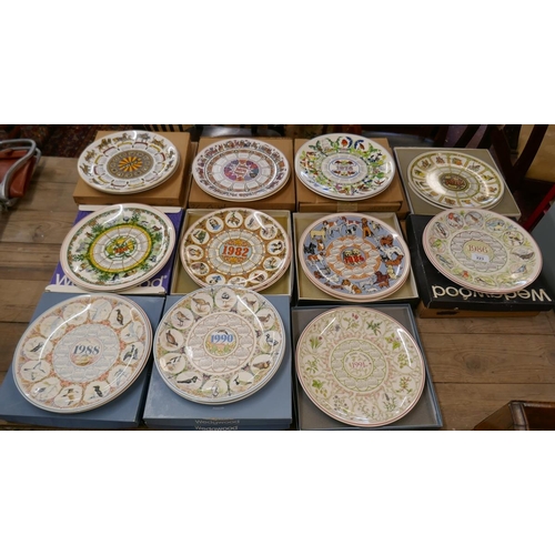 223 - Collection of Wedgwood calander plates