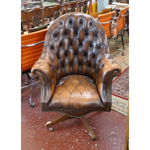 341 - Swivel leather office chair