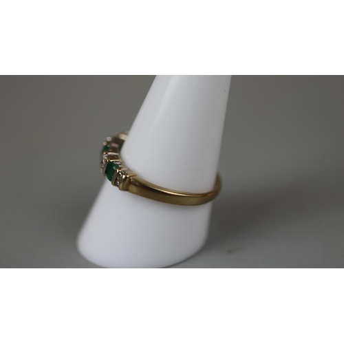 10 - Gold emerald and diamond ring - Approx size: S