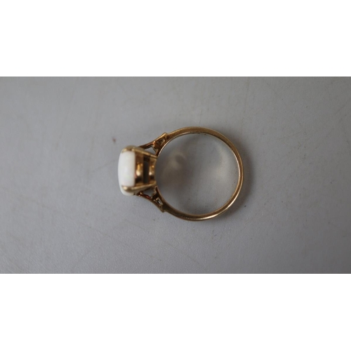 14 - Gold opal set ring - Approx size: L