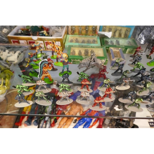 152 - Collection of lead and plastic war game figures