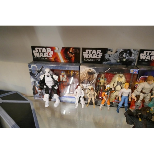 158 - Collection of Star Wars figures etc