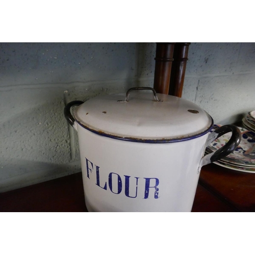 175 - Enamel bin together with a carved box full of antique keys