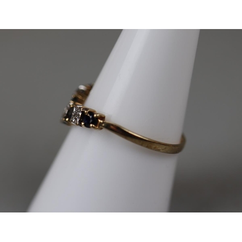 22 - Gold sapphire and diamond wishbone ring - Approx size: P