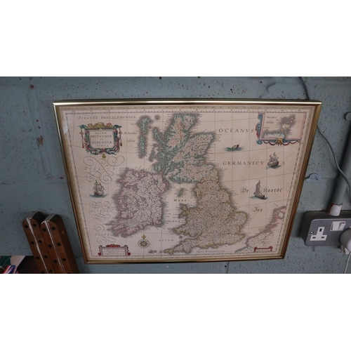 251 - Old maps framed