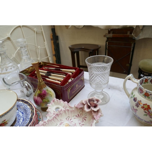 367 - Collectables to include antique china