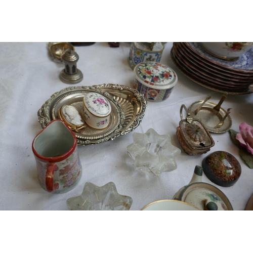 367 - Collectables to include antique china