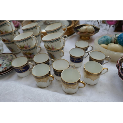 367 - Collectables to include antique china