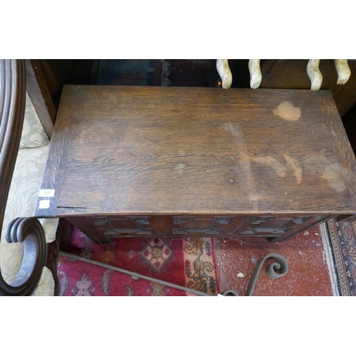 377 - Oak blanket box - Size approx: W: 91cm D: 45cm H: 48cm