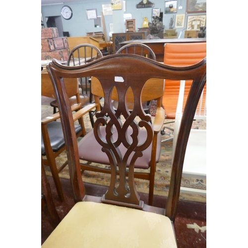 389 - Set of 4 mahogany Chinese Chippendale style dining chairs