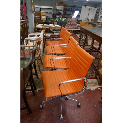 396 - Set of 4 designer Italian office chairs