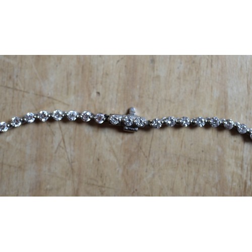 52 - Fine 18ct white gold diamond necklace