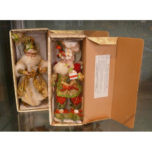 192 - 2 Mark Roberts Xmas Figures