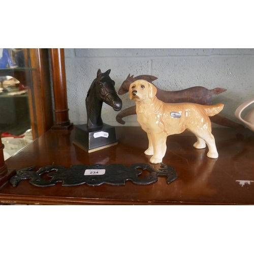 234 - Collectables to include metal horse figurines