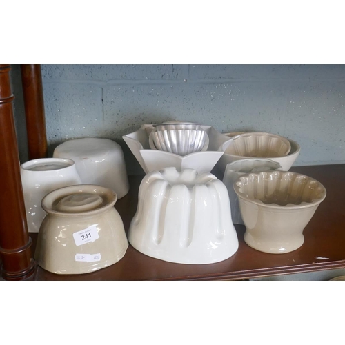 241 - Vintage and Victorian stoneware and jelly moulds