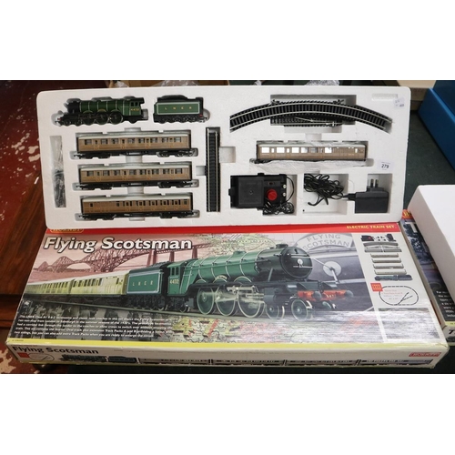 279 - Hornby OO gauge train set - Flying Scotsman