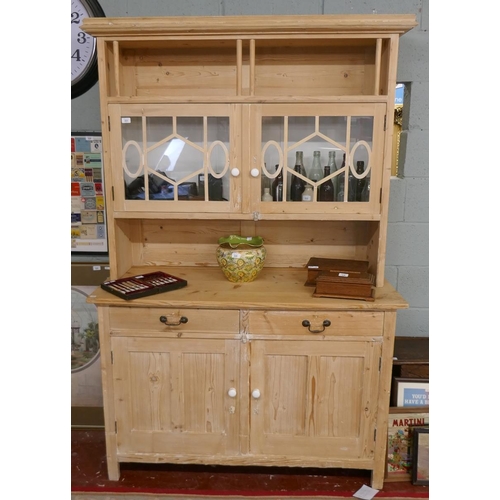 331 - Pine dresser - Approx size W: 135cm D: 58cm H: 204cm