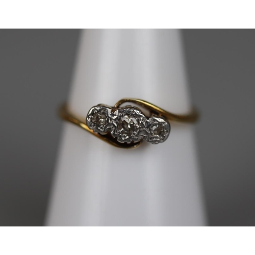 87 - 18ct gold 3 stone diamond set ring - Size M