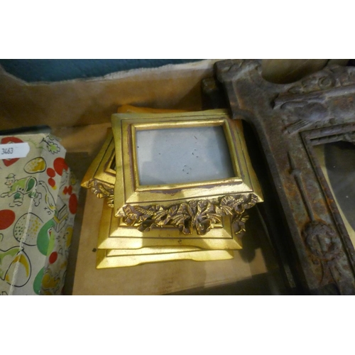 202 - Collection of vintage picture frames