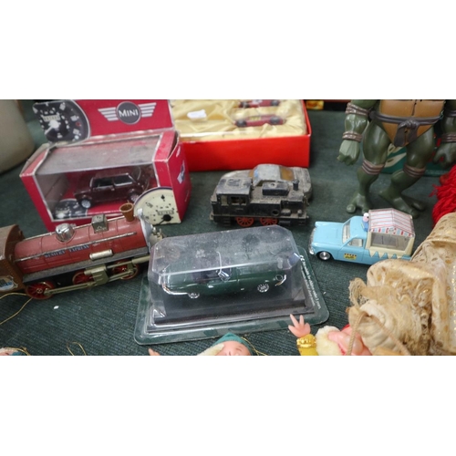 264 - Collection of toys to include railway, model cars, Beano annuals etc