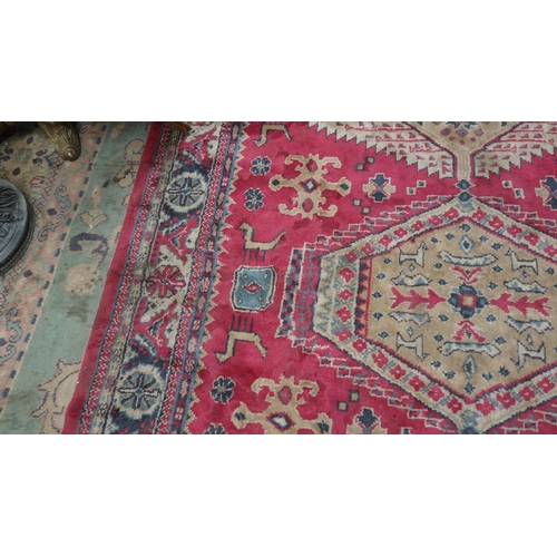 349 - Pattern rug - Approx size: 273cm x 182cm