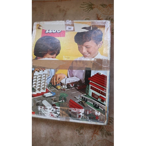 363 - Lego 810 - 4 Box set: 1960's Town Plan set