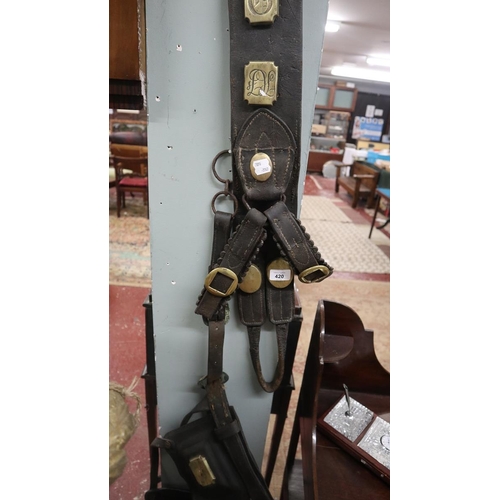 420 - Antique horse tack to include blinkers