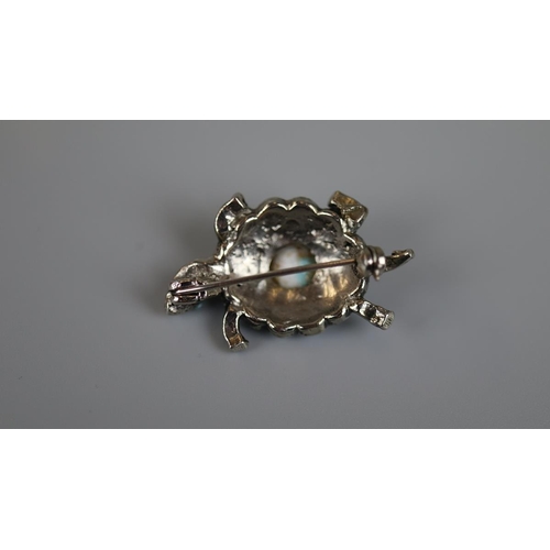 80 - Turquoise turtle brooch