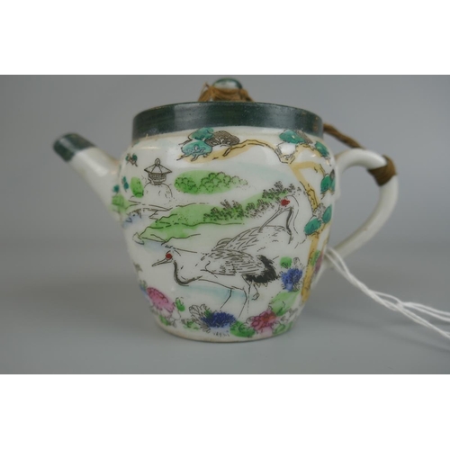 197 - Small Oriental tea pot 