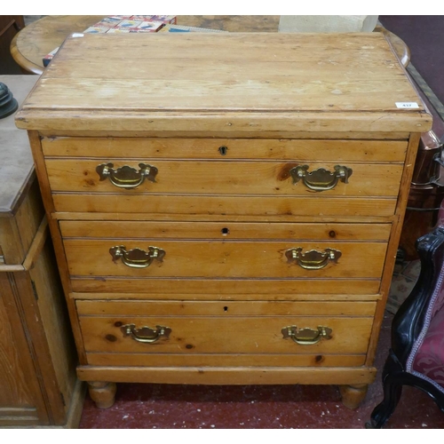 437 - Antique pine chest of 3 drawers - Approx size: W: 75cm D: 41cm H: 89cm