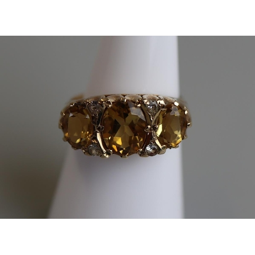 117 - Gold 3 stone citrine set ring - Size N