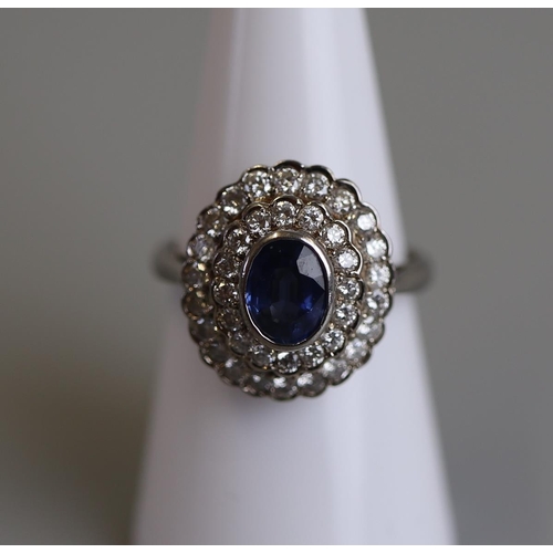 135 - Fine 18ct gold sapphire & diamond set ring - Size N½