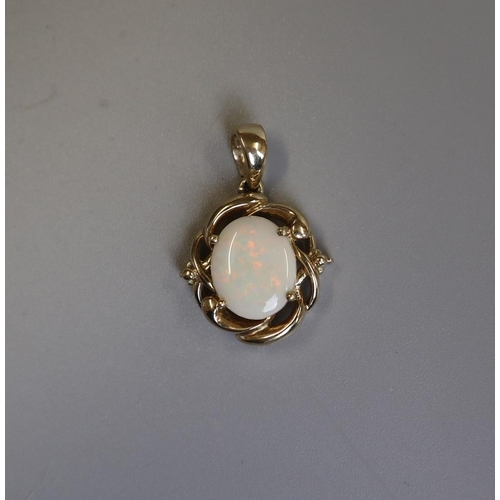 146 - Gold opal pendant